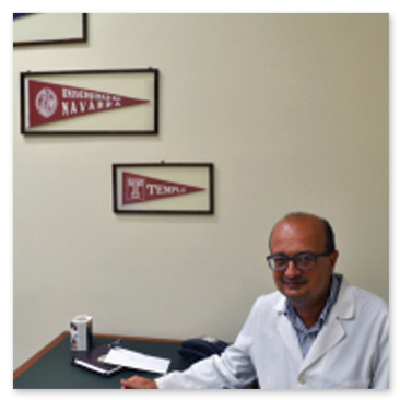Foto Storica del Professor Baldi nel suo studio di via Magna Grecia 30/A a Roma